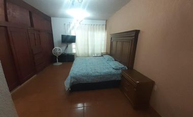 Linda casa amueblada en Fracc. Las Reynas muy amplia