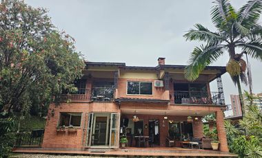CASA EN  VENTA EN  LA CALERA  POBLADO MEDELLÍN.