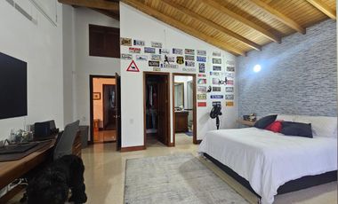 CASA EN  VENTA EN  LA CALERA  POBLADO MEDELLÍN.