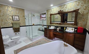 CASA EN  VENTA EN  LA CALERA  POBLADO MEDELLÍN.