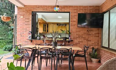 CASA EN  VENTA EN  LA CALERA  POBLADO MEDELLÍN.