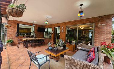 CASA EN  VENTA EN  LA CALERA  POBLADO MEDELLÍN.