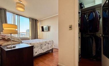 Se Vende 3 Dormitorios, Estacionamiento. Excelente Ubicación junto a Metro Irarrázaval