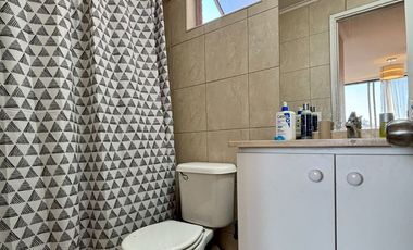 Se Vende 3 Dormitorios, Estacionamiento. Excelente Ubicación junto a Metro Irarrázaval