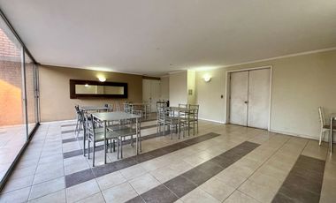 Se Vende 3 Dormitorios, Estacionamiento. Excelente Ubicación junto a Metro Irarrázaval