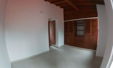VENTA CASA CON 3  PLANTAS