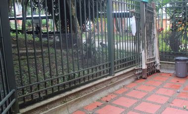 VENTA CASA CON 3  PLANTAS