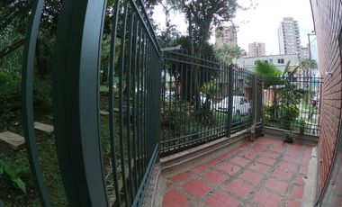 VENTA CASA CON 3  PLANTAS