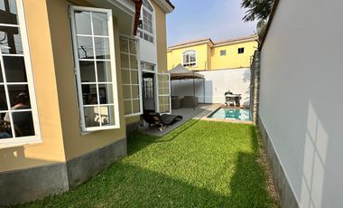 Venta de Casa en Condominio con piscina, terraza y jardín, en El Sol de La Molina, La Molina