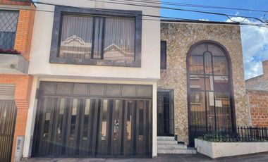 SE ARRIENDA CASA SAN IGNACIO