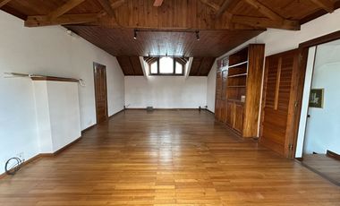 Avenida Bolivar casa a la venta.