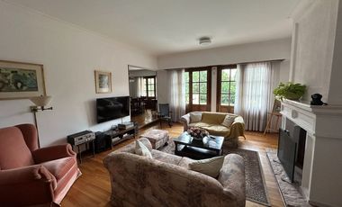 Avenida Bolivar casa a la venta.