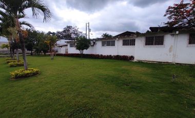 bodegas con oficinas de alquiler en portoviejo AR