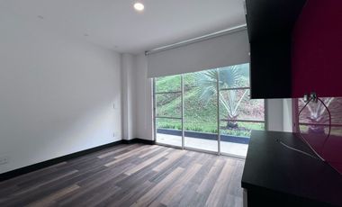 Casa en arriendo en Loma del Escobero, Envigado, Antioquia