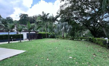 Casa en arriendo en Loma del Escobero, Envigado, Antioquia