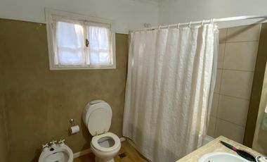 Casa a la venta barrio Uncas, Hermanos Crisostomos.