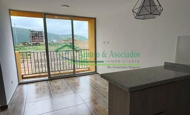 Arrendamos hermoso apartamento esquinero en la Urbanización Navarra