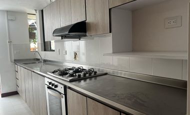 Casa en arriendo en Las Brujas, Envigado, Antioquia