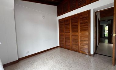Casa en arriendo en Las Brujas, Envigado, Antioquia