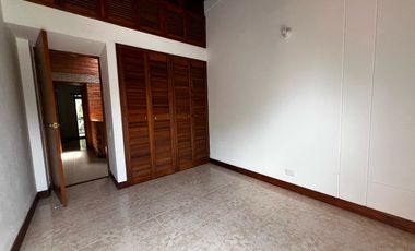 Casa en arriendo en Las Brujas, Envigado, Antioquia