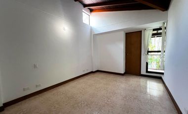 Casa en arriendo en Las Brujas, Envigado, Antioquia