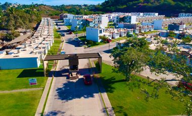 Casa de dos niveles con 3 habitaciones en fraccionamiento en Puerto Vallarta