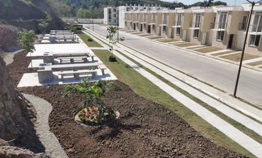 Casa de dos niveles con 3 habitaciones en fraccionamiento en Puerto Vallarta