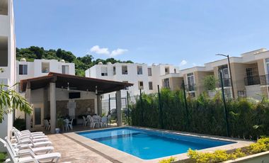 Casa de dos niveles con 3 habitaciones en fraccionamiento en Puerto Vallarta