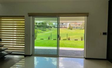 CASA EN RENTA CON VISTA AL CAMPO DE GOLF EN LA VISTA COUNTRY CLUB