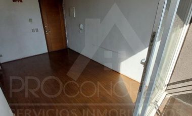 Arriendo departamento 2D 1B en Santiago Centro, límite con Ñuñoa, a pasos del metro Irarrázaval, con piscina, gimnasio y quinchos.