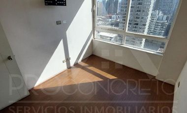 Arriendo departamento 2D 1B en Santiago Centro, límite con Ñuñoa, a pasos del metro Irarrázaval, con piscina, gimnasio y quinchos.