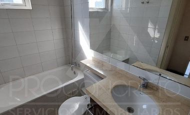 Arriendo departamento 2D 1B en Santiago Centro, límite con Ñuñoa, a pasos del metro Irarrázaval, con piscina, gimnasio y quinchos.