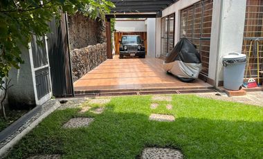 AMPLIA Y UBICADÍSIMA CASA EN SAN JERÓNIMO LÍDICE.