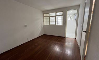 AMPLIA Y UBICADÍSIMA CASA EN SAN JERÓNIMO LÍDICE.