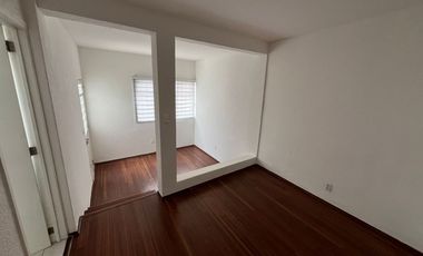 AMPLIA Y UBICADÍSIMA CASA EN SAN JERÓNIMO LÍDICE.