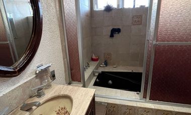 AMPLIA Y UBICADÍSIMA CASA EN SAN JERÓNIMO LÍDICE.