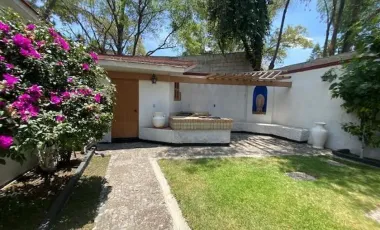 AMPLIA Y UBICADÍSIMA CASA EN SAN JERÓNIMO LÍDICE.