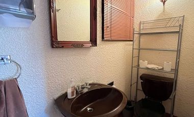 AMPLIA Y UBICADÍSIMA CASA EN SAN JERÓNIMO LÍDICE.