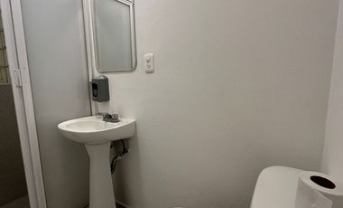 AMPLIA Y UBICADÍSIMA CASA EN SAN JERÓNIMO LÍDICE.