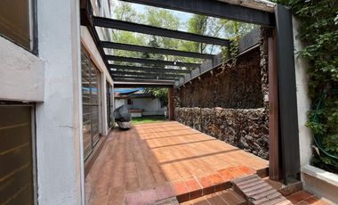 AMPLIA Y UBICADÍSIMA CASA EN SAN JERÓNIMO LÍDICE.