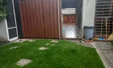 AMPLIA Y UBICADÍSIMA CASA EN SAN JERÓNIMO LÍDICE.