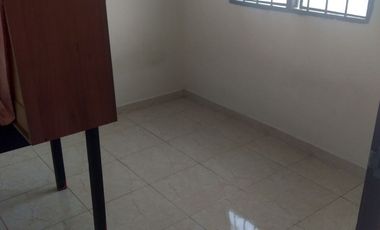 SE ARRIENDA APARTAESTUDIO BARRIO ROCIO.