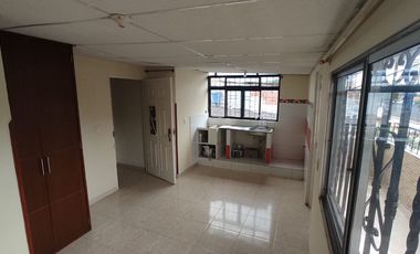 SE ARRIENDA APARTAESTUDIO BARRIO ROCIO.
