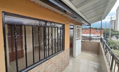 SE ARRIENDA APARTAESTUDIO BARRIO ROCIO.
