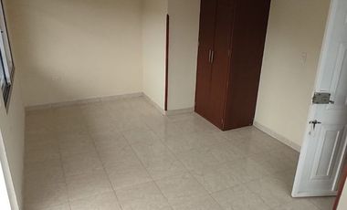 SE ARRIENDA APARTAESTUDIO BARRIO ROCIO.