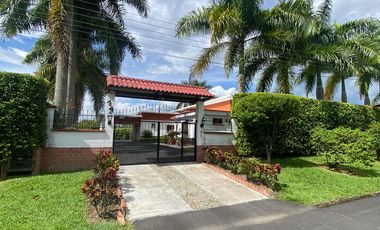 VENDO FINCA CAMPESTRE EN ARMENIA ÁREA 2.208M2