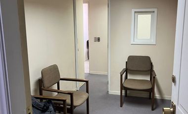 Excelente Oficina hall de entrada +2 privados,2 baños,1 estacionamiento