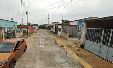 CASA DE RECUPERACIÓN BANCARIA, EN CALLE PRIMAVERA, COLONIA PASEO DE LAS ARBOLEDAS, COSOLEACAQUE, VERACRUZ. ¡NO CREDITOS!