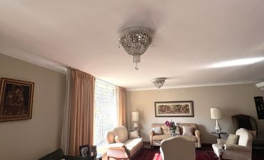 AMPLIA CASA EN EL LIMITE DE LINCE Y SAN ISIDRO EN VENTA