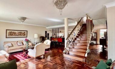 AMPLIA CASA EN EL LIMITE DE LINCE Y SAN ISIDRO EN VENTA